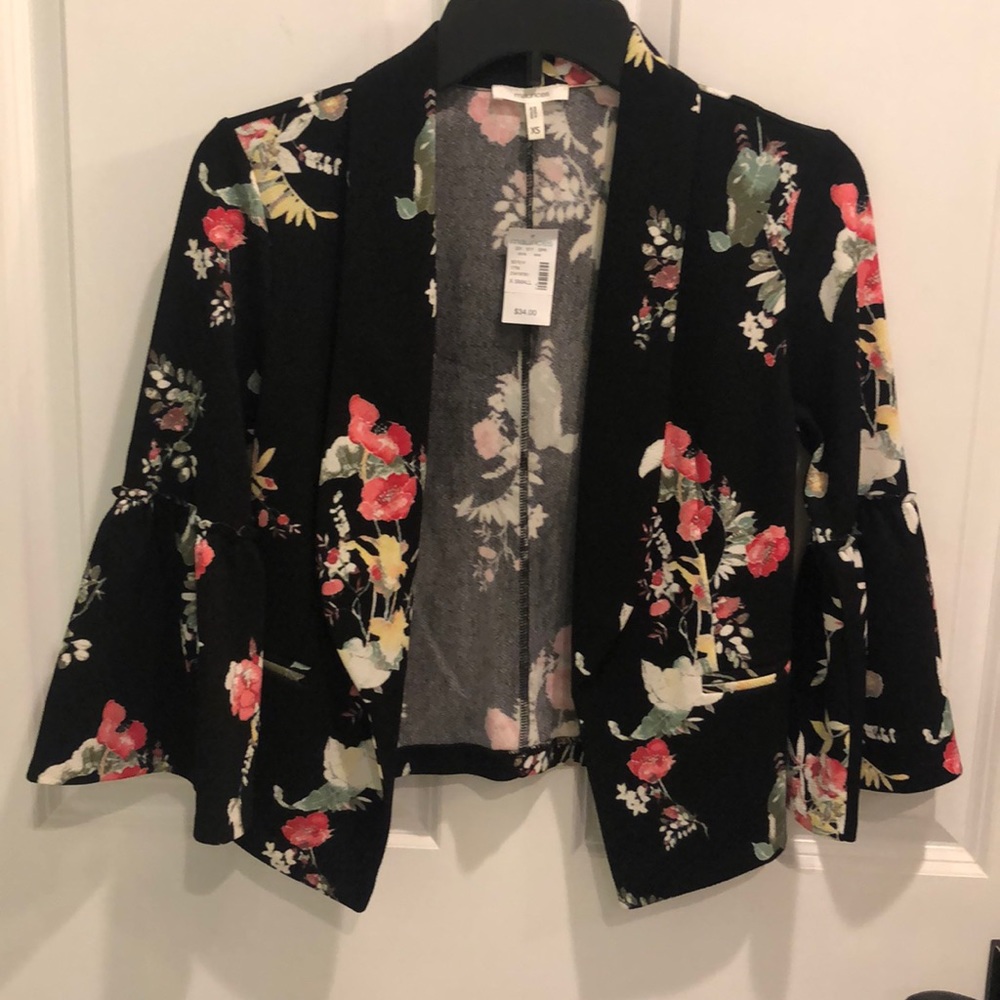 3/4 trumpet sleeve open front blazer